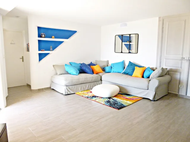 Séjour / salle de jeux du rez-de-jardin