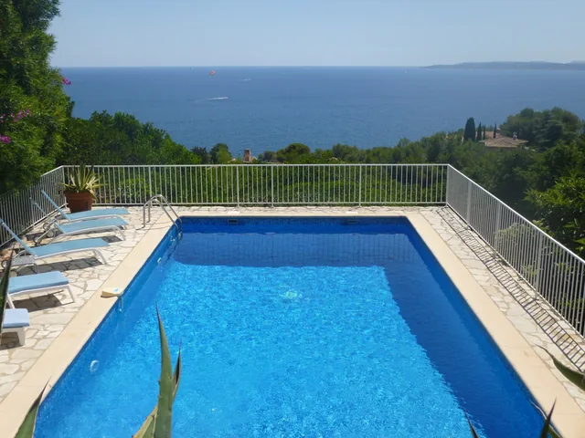 Vue de la terrasse du rez-de-jardin